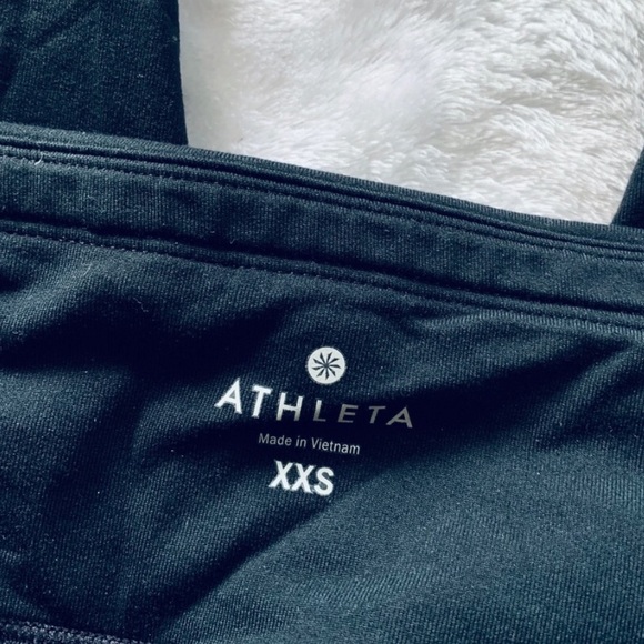 Athleta Black Orchid Relay 2.0 Capri Leggings - Picture 7 of 8